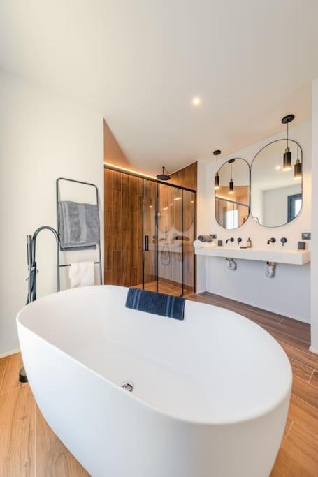 Villa Con Piscina Privada Gelves Buitenkant foto