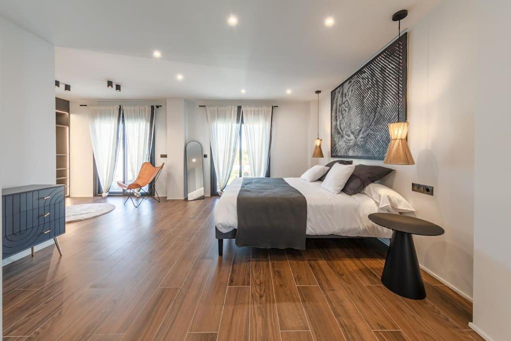 Villa Con Piscina Privada Gelves Buitenkant foto
